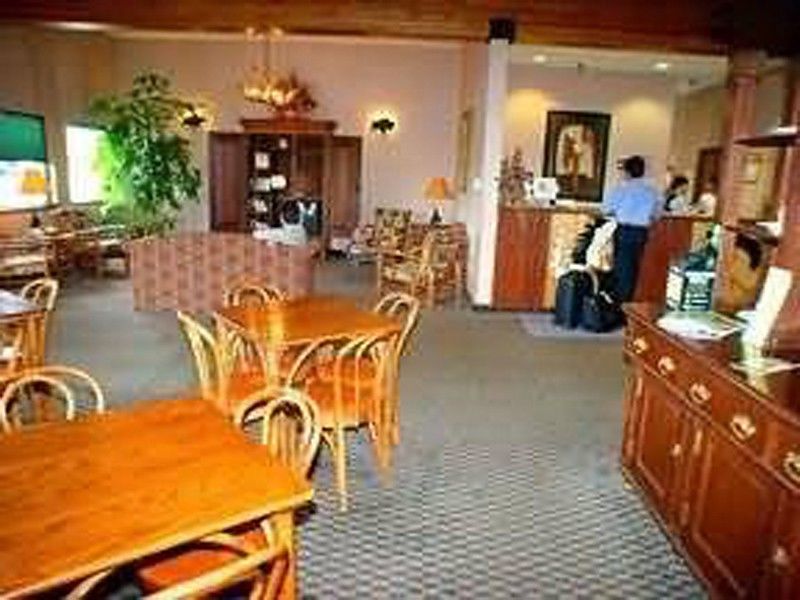 Comfort Inn At Buffalo Bill Village Resort Cody Exterior photo